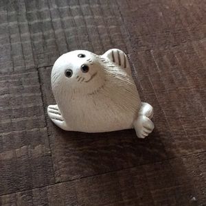 🌻3/$12🌻 White Seal Pup figurine